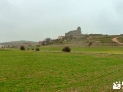 Enebral, Ermita Hornuez–Villa Maderuelo; excursiones; rutas por madrid